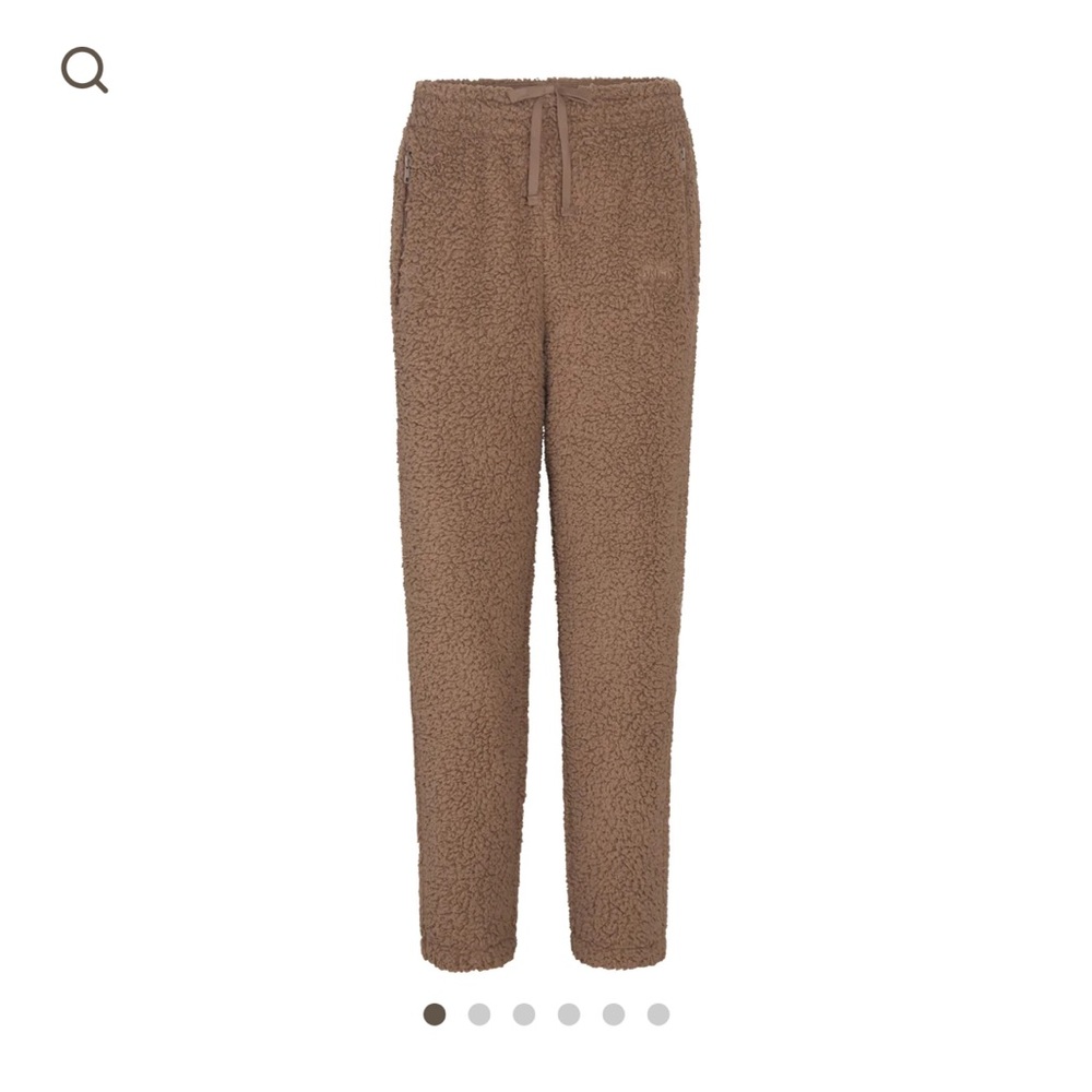 SKIMS teddy jogger in color desert - medium NWT